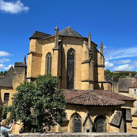 Au Coeur Du Centre Historique De Sarlat Apartment Exterior foto