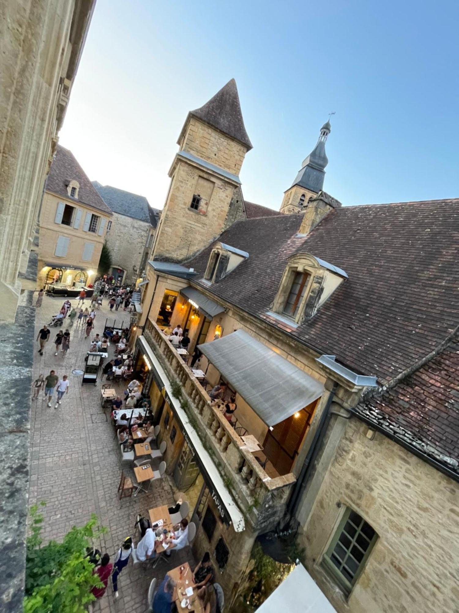 Au Coeur Du Centre Historique De Sarlat Apartment Exterior foto